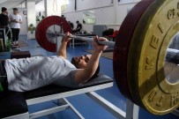 Sivasli 'Minik Herkül' Gözünü Dünya Rekoruna Dikti