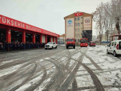 Baskan Büyükkiliç Açiklamasi '25 Araç Ve 34 Personel, Deprem Bölgesine Yola Çikti'