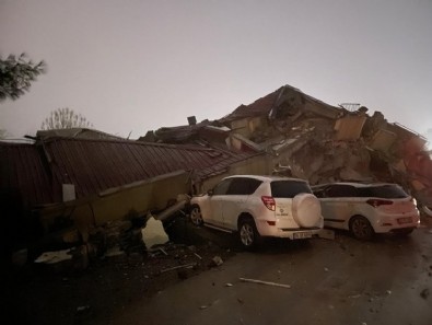 Kahramanmaraş'ta 7.4'lük deprem! AK Partili Hüseyin Yayman: İki abim, eşleri, ablam, eniştem, çocukları enkazın altında Haberi