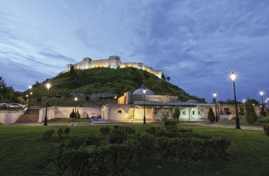 Tarihi Gaziantep Kalesi, depremde yıkıldı