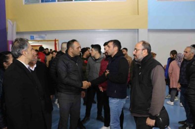 Baskan Yilmaz, Acil Toplanma Alanlarinda Vatandaslarla Bulustu