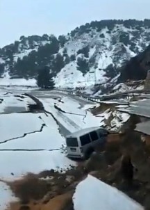 Çöken Adana - Antep Otobanindan Çarpici Görüntü