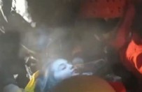 Minik Kumsal 17 saat sonra kurtarıldı: Türkiye'yi duygulandıran görüntü! Enkaz altından seslenişi yürekleri dağladı!