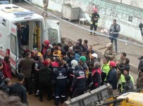 Siirt Ekibi Enkazdan 5 Vatandasi Kurtarmayi Basardi