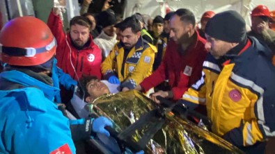 66 Saat Göçükte Kalan Gencin Ilk Istegi Çikolata Oldu