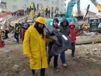 Adiyaman'da 27 Yasindaki Genç Kiz 55 Saat Sonra Enkazdan Sag Çikarildi