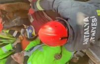 Antalya Büyüksehir Itfaiyesi Deprem Bölgesinde Hayat Kurtariyor