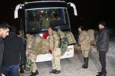 Bitlis'ten Deprem Bölgelerine 540 Güvenlik Gücü Sevk Edildi