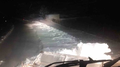 Büyüksehir, 10 Ilçede 185 Mahalle Yolunu Daha Ulasima Açti