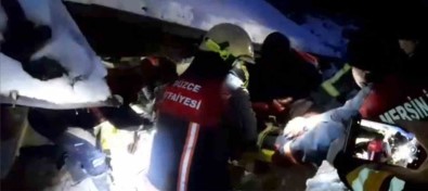 Elbistan'da 41 Saat Sonra Enkazdan Çikardilar