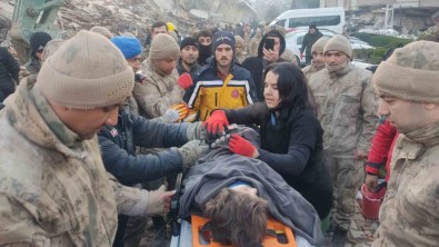 Hatay'dan Sevindirici Haber Açiklamasi 51 Saat Sonra 5 Yasindaki Kiz Çocugu Sag Kurtarildi