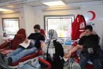 Igdir'da Kizilay'a Kan Bagisi