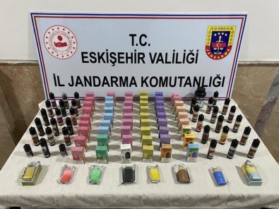 Kaçak Elektronik Sigara Satan Süpheli Suçüstü Yakalandi