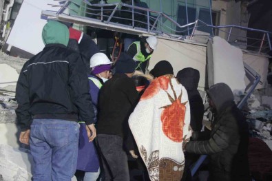 Kahramanmaras'tan 51 Saat Sonra Güzel Haber Açiklamasi 20 Yasindaki Melisa Kurtarildi