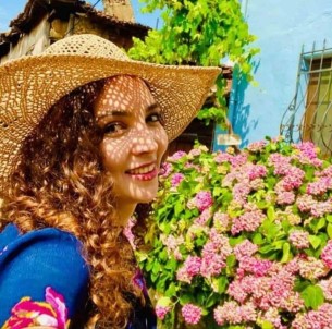 Kazada Agir Yaralanan 8 Aylik Hamile Hemsire Hayatini Kaybetti