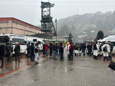 Zonguldak'tan 225 Madenci Deprem Bölgesine Hareket Etti