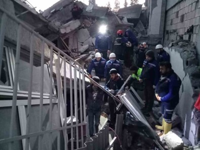 Arda Bebegin Teyzesi De Kurtarildi