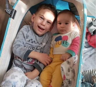 Depremde Hayatini Kaybeden 2 Kardes Dualarla Topraga Verildi