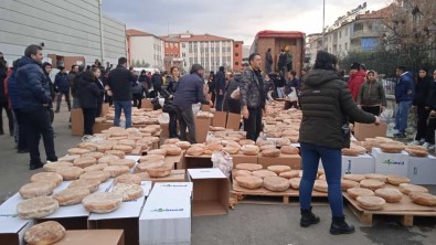 Salihli'den Deprem Bölgesine On Binlerce Ekmek Gönderildi