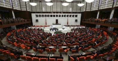 Depremden etkilenen 10 ili kapsayan OHAL tezkeresi TBMM Genel Kurulu'nda kabul edildi