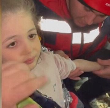 Yer Hatay: Mucize çocuk Hazal ‘Su ister misin?’ sorusuna bakın ne yanıt verdi!