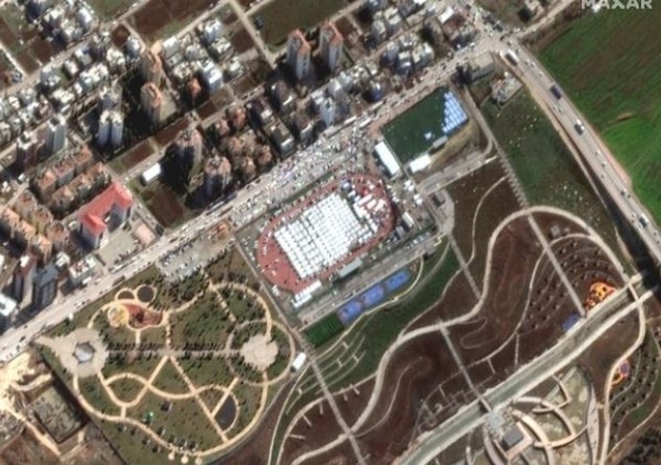 Depremin öncesine ve sonrasına ait uydu görüntüleri