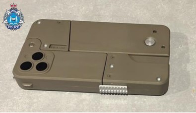 Avustralya'da Iphone Seklinde Silah Ele Geçirildi