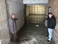 Bodrum Katta Biriken Su Apartman Sakinlerini Tedirgin Ediyor