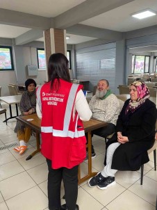 Izmit'te Depremzedelerin Yaralari Sariliyor