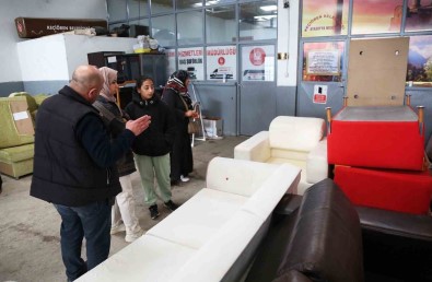 Keçiören Belediyesinden 500'Den Fazla Aileye Ev Esyasi Destegi