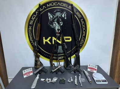 Narkotik Polisi Uyusturucuya Geçit Vermiyor