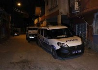  MİTHATPAŞA MAHALLESİ - Adana'da ilginç olay: Evinde yattığı sırada ağzından vuruldu