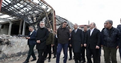 Bakan Varank Kahramanmaraş'ta esnafların sorunlarını dinledi