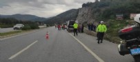 İZMİR SON DAKİKA - İzmir'de feci kaza! Otomobil, istinat duvarına çarpıp takla attı: 2 ölü, 1 ağır yaralı