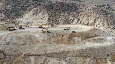 Depremlerin Ardindan Vatandaslar TOKI Konutlarina Yöneldi