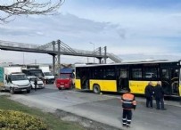 OTOBÜS KAZASI - Ticari araç ile çarpışan İETT otobüsü bariyerlere saplandı