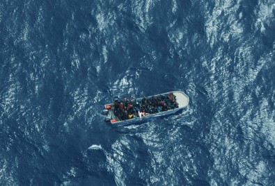 Akdeniz'de Göçmen Teknesi Alabora Oldu Açiklamasi 30 Göçmen Kayip
