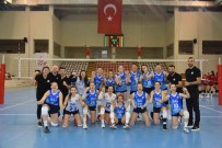 Bozüyük Belediyesi, Çeyrek Finalde Sivas Il Özel Idare Voleybol Takimi'ni 3-0 Yendi Haberi