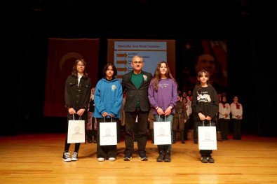 Kütahya'da Istiklal Marsi'nin Kabulü Ve Mehmet Akif Ersoy'u Anma Programi