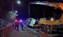 TRAFIK KAZASı - Takım otobüsü devrildi: 14 yaralı