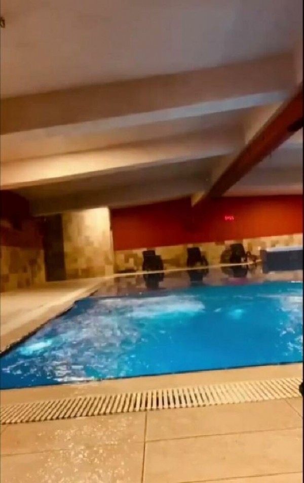 Yıkılan Galeria Sitesi’nin altındaki kolonsuz havuzun görüntüsü