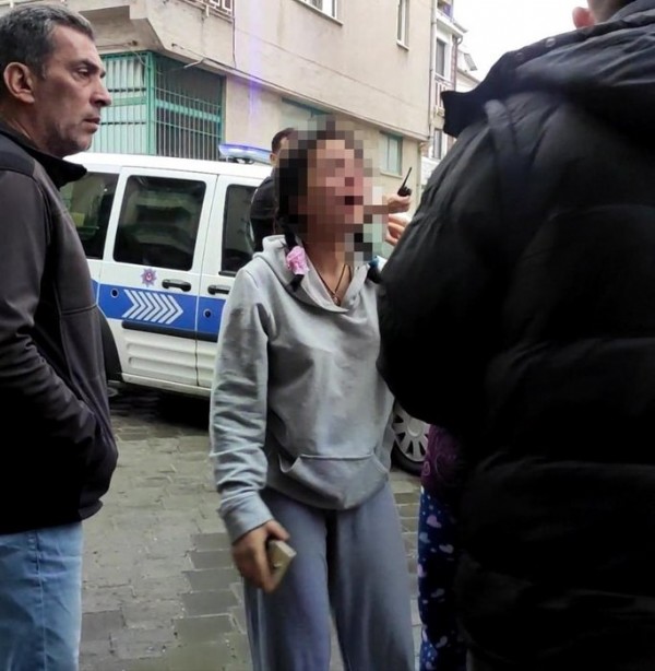 Kız çocuğu dehşeti yaşadı! Annesi gözlerinin önünde katledildi: Ağzına, kafasına her yerine sıktı