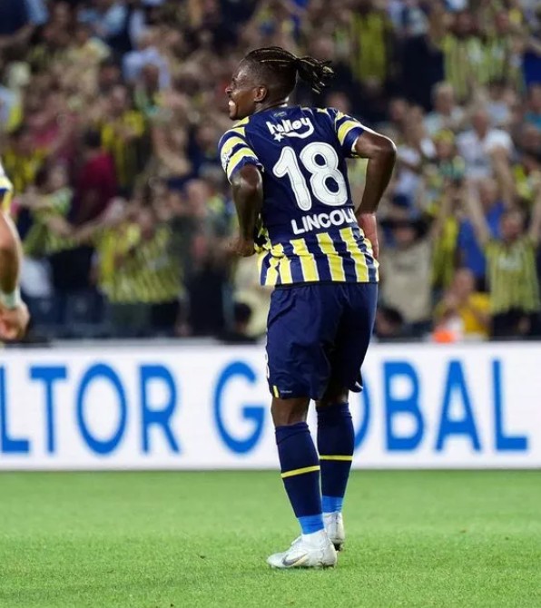 Sevilla maçı öncesi Fenerbahçe'ye kötü haber!