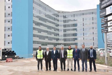 Antalya Sehir Hastanesi Açilisa Gün Sayiyor