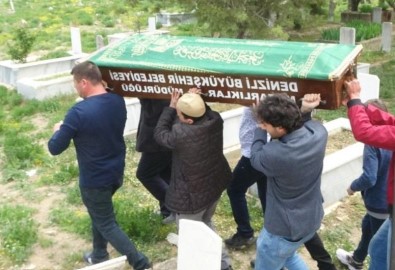 Çocugunun Gözü Önünde Öldürülen Anne Topraga Verildi