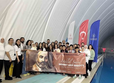 Karaman'da Istiklal Marsi'nin Kabulü Ve Mehmet Akif Ersoy'u Anma Yüzme Yarismasi Düzenlendi