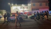 MEKSIKA - Meksika'da bir bar silahlı ve bombalı saldırıya uğradı: 9 ölü 10 yaralı