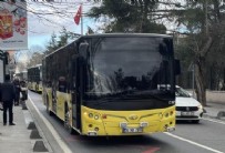  İSTANBUL HALK OTOBÜSÜ - Üsküdar'da İETT kazası! İki otobüs çarpıştı...