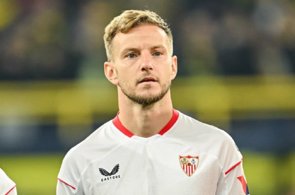 Rakitic bombası! Menajeriyle resmen görüşüldü