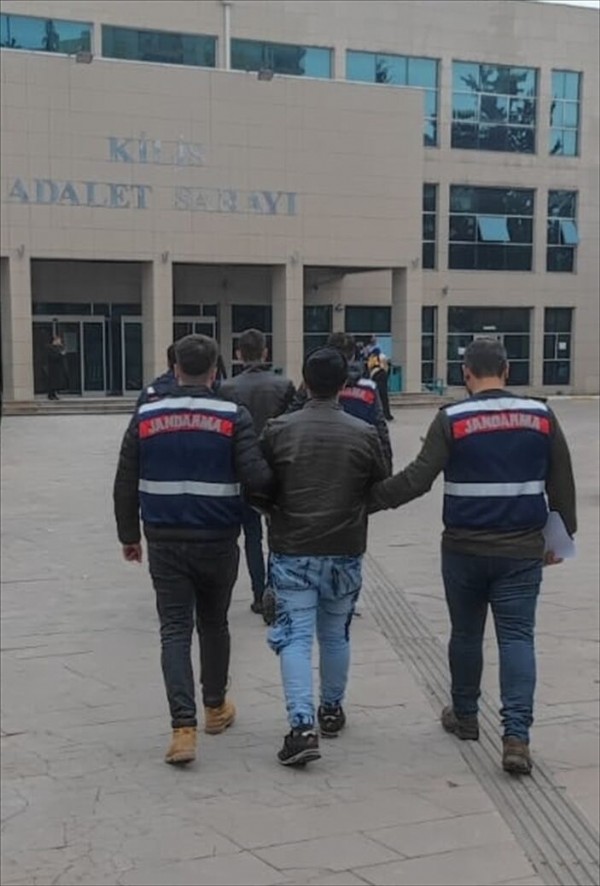 Kilis merkezli 2 ilde düzenlenen DEAŞ şüphelisi 2 kişi yakalandı